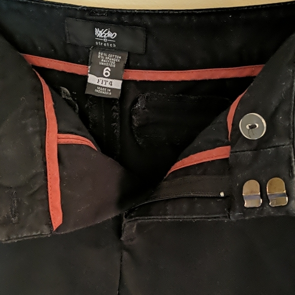 Mossimo Cuffed Capri Pants - Picture 3 of 6